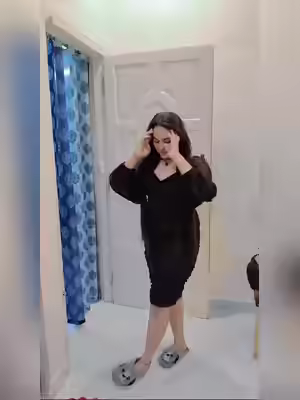Beautiful Horny Indian Wife Showcases Fingering Delight