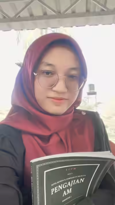 Malaysian Malay Teen Masturbates
