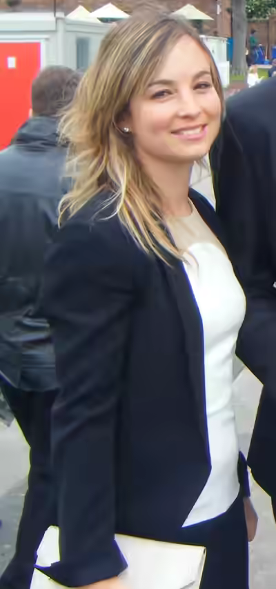 Fully Exposed Wife或完全暴露的老婆