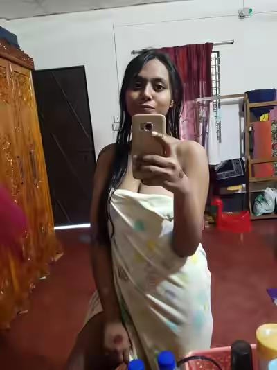 Dusky Desi Chick