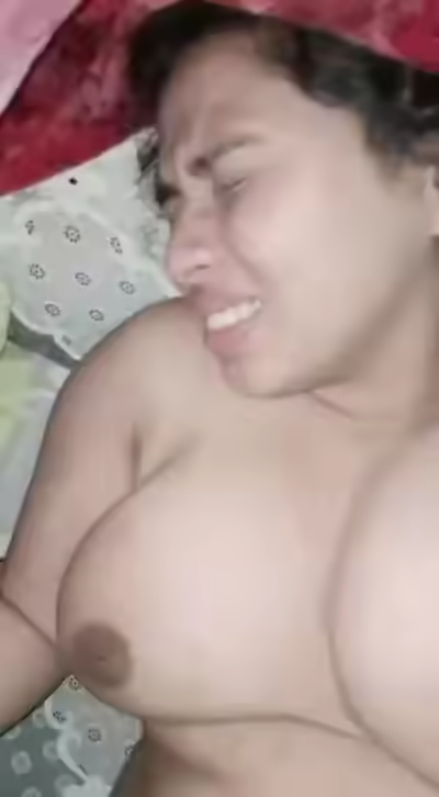 Sexy Cheater Bhabi Moans During Fingering