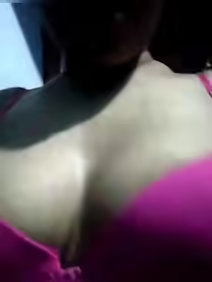 Desi Girl Shakes Her Round Ass