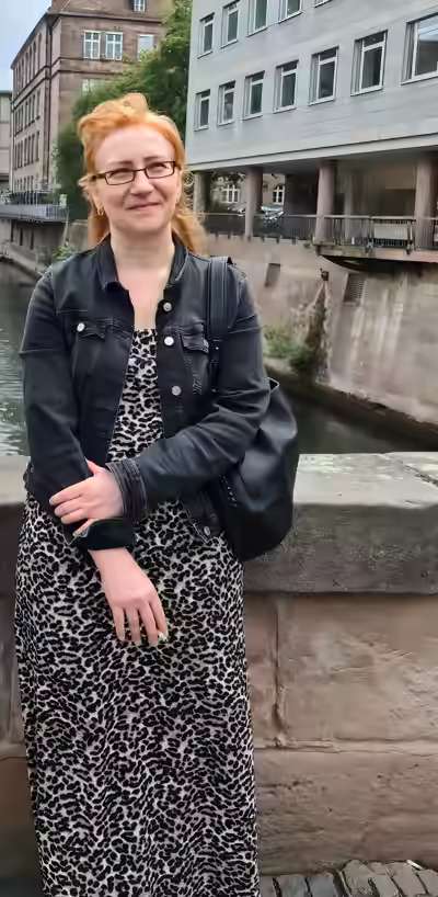 Exquisite Intimacy: Fully Exposed Women