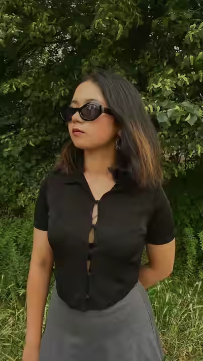 Beautiful Sexy Babe Sucks Dick