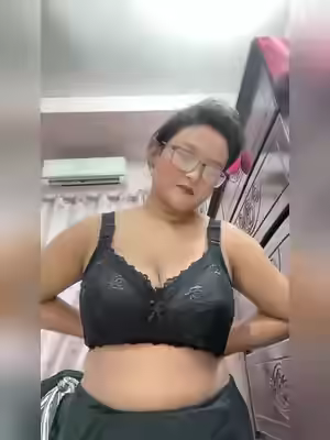 Kolkata's Famous Bengali Girlfriend with Armpit Fetish