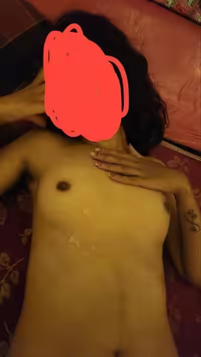 Beautiful Slim Desi Teen College Girl's Cuckold Threesome Viral Leak