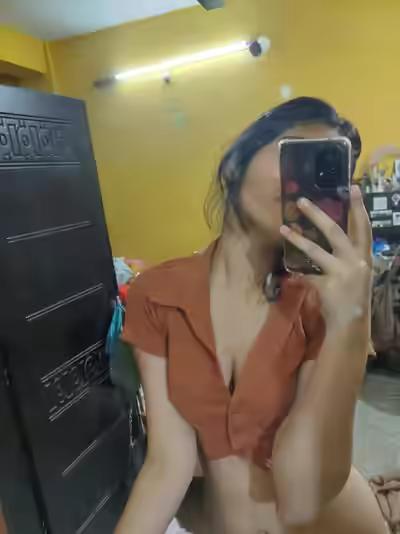 Young Desi Girl Masturbates with Cucumber