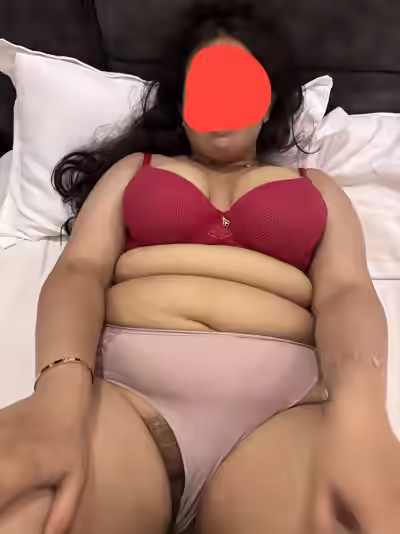 Cute Desi Ass Hole漏点raphic Busty Girl