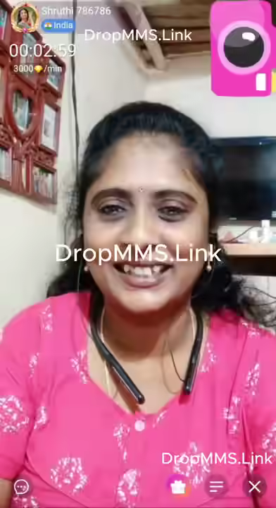 Sexy Telugu Aunty Sruthi Fingered