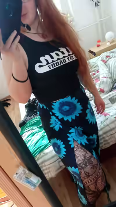 Exquisite Exposure: Wife or Girlfriend's Fully Revealed Form