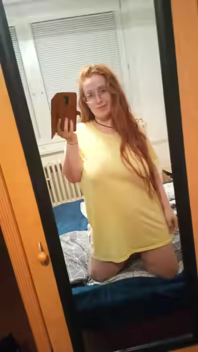 Exquisite Exposure: Wife or Girlfriend's Fully Revealed Form