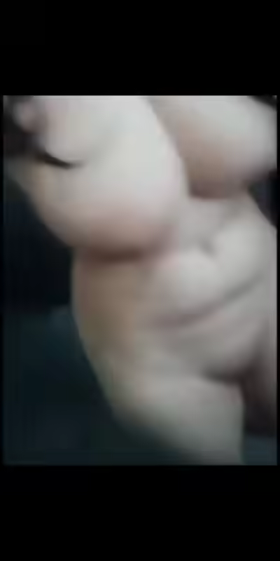 Desi Girl Reveals Boobs and Pussy