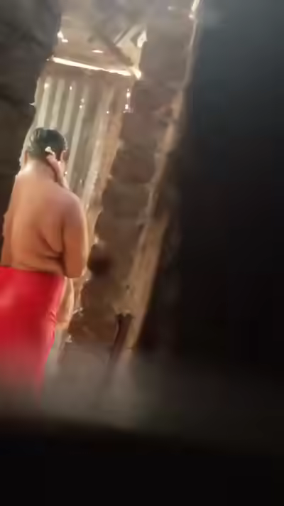 Neighbour Bhabi Bathing Scene