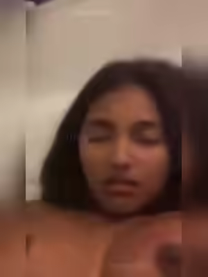 Desi GF Fingering andRecording Her Nude Video