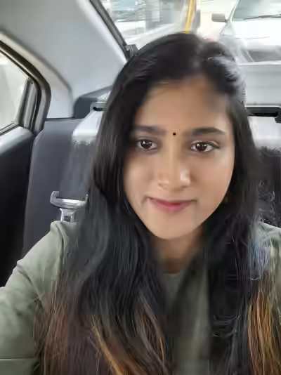 Indian Malaysian Teen's裸体照与 boyfriend