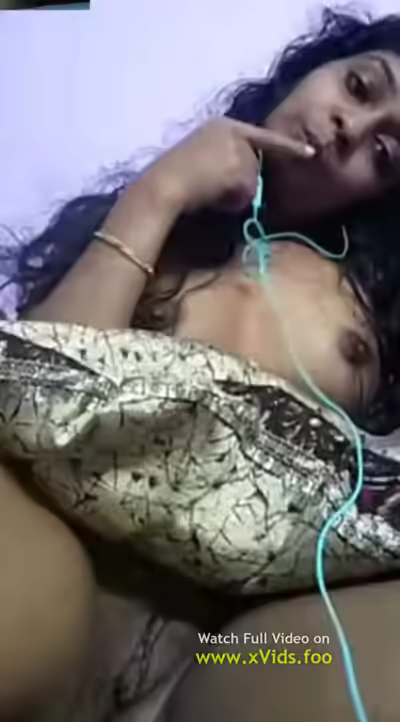 Cute Indian Boobs and Pussy Show