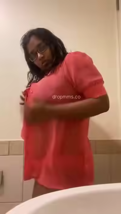 Big Boobs and Ass Teaser from Lanka