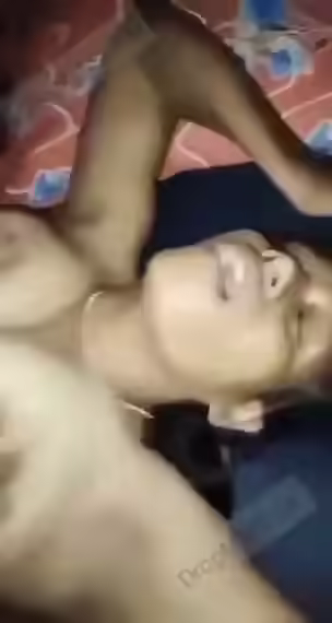 Tamil Horny Aunty硬裂开
