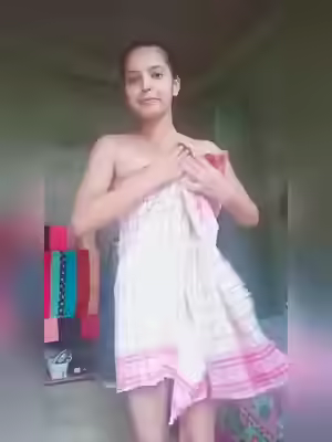 Cute Young Slim Girl After Bath;display: inline-block; max-width: