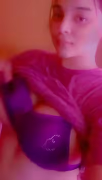 Desi Beauty in Bra Showcase
