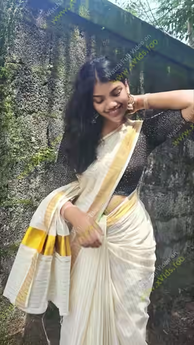 Cute Boobs of the School Girl