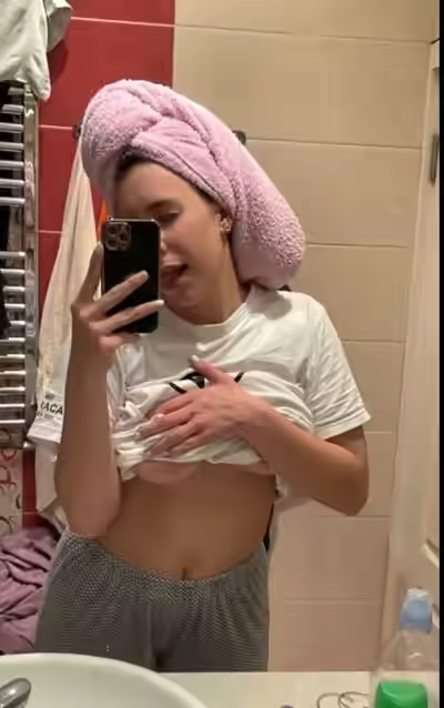 Selfie Slut International Media 2026