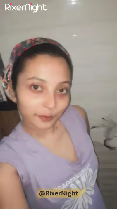 Sexy Indian Bitch Exposed Online