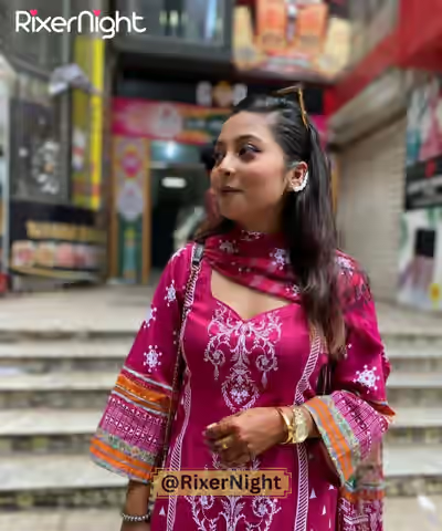 Sexy Indian Bitch Exposed Online