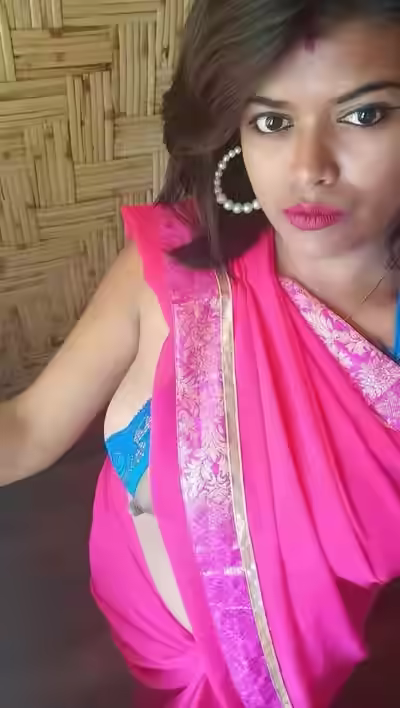Horny Bengali MILF Lisa Boudi Blowjob