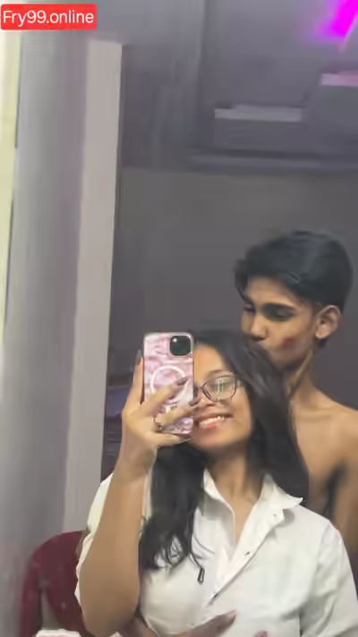 Desi Girl Gives Blowing and Fucking Clips