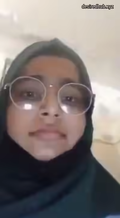 Horny Young Bangladeshi Woman in Hijab