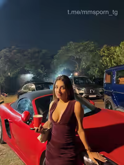 Desi Girl Rubbing Cunt in Video Call