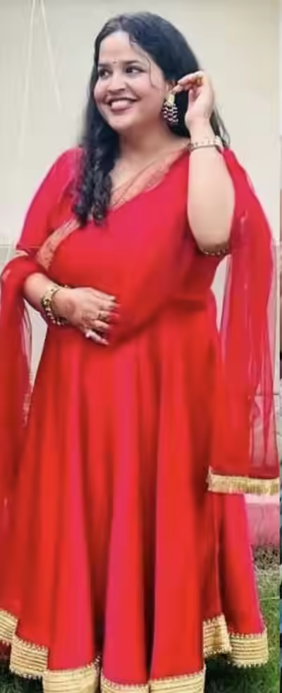 Desi Chubby Milf Bathing Show