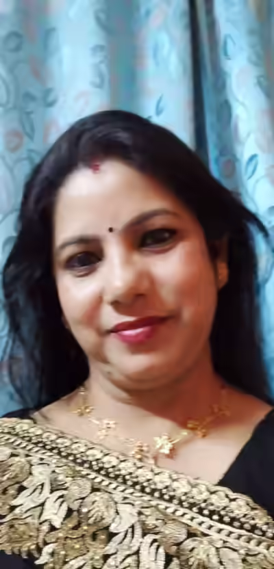 Cheater MILF Boudi Fingering Her Pussy