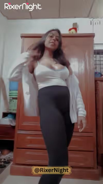 Pinki Randi Self-Exposing Herself