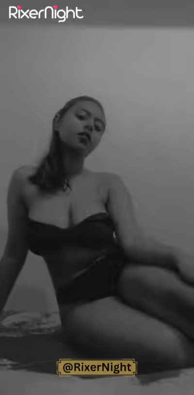 Pinki Randi Self-Exposing Herself