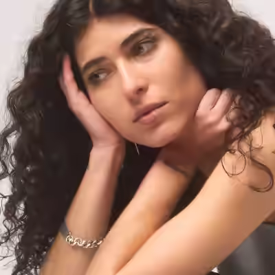 Julia Mellen 42 Internationally