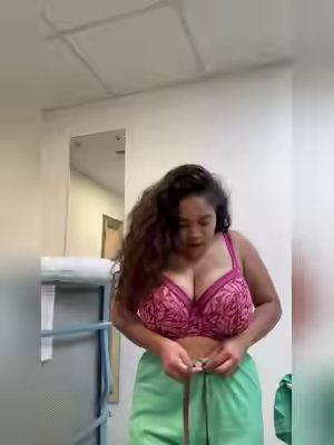 Chubby Desi Girl Shows Big Boobs