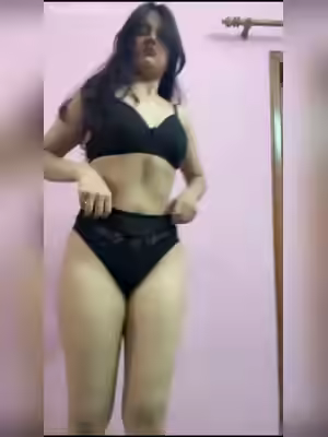 Cute Horny Girl In Nude