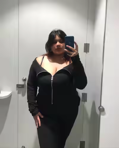 Desi Busty Woman Shows Her Assets