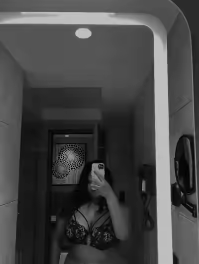 Desi Busty Woman Shows Her Assets