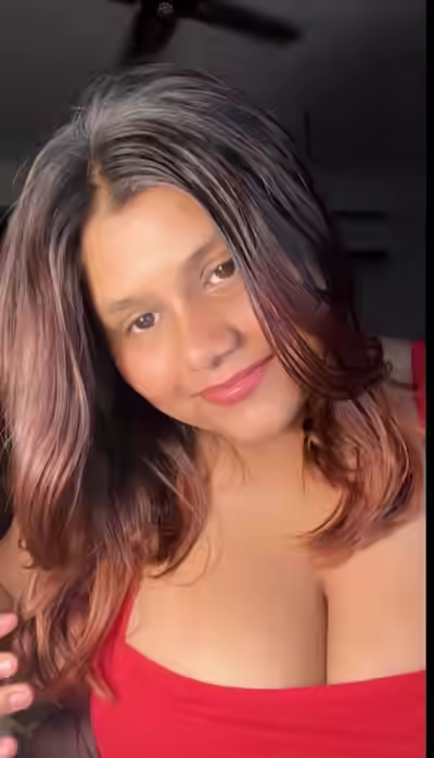 Desi Busty Woman Shows Her Assets
