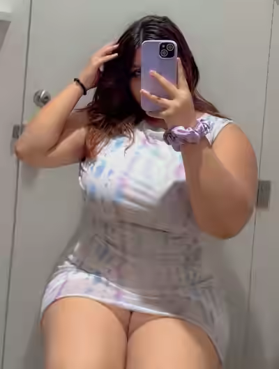 Desi Busty Woman Shows Her Assets
