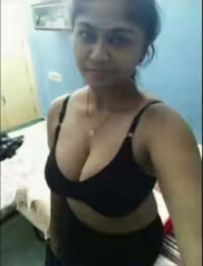 Busty Kerala Mallu Girl Revealed