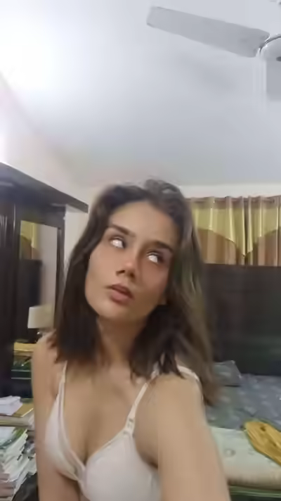 Desi Cuteness: Beautiful Cuckold Model>Show