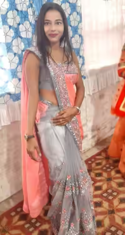 Desi Cuteness in Full Nude Modeling