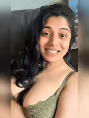 Desi Cute Beautiful Cuckold Influencer Modeling