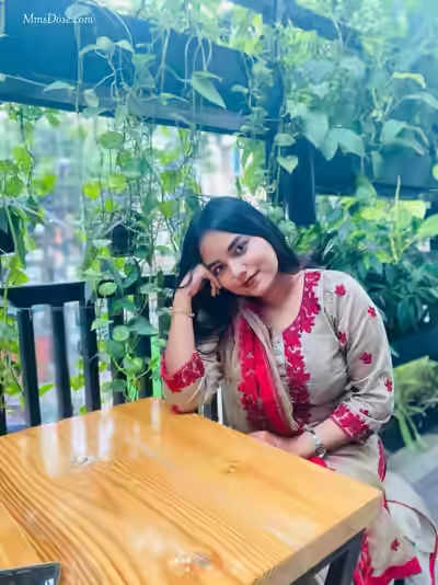 Bangladeshi Chubby Girl Shows Big Boobs
