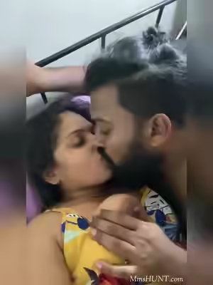 Horny Mallu Couple Kissing and Boob Sucking in a Hotel