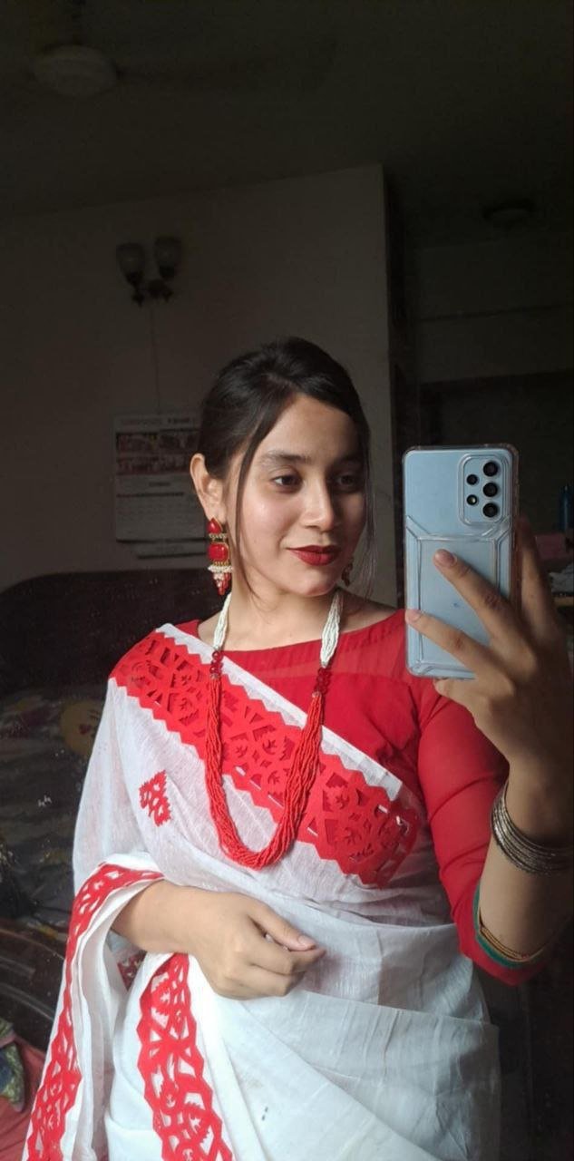 Bangladeshi horny girl flash boobs and fuck with boyfriend wearing Dress